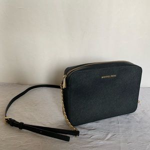 Michael Kors Large Jet Set Crossbody Bag